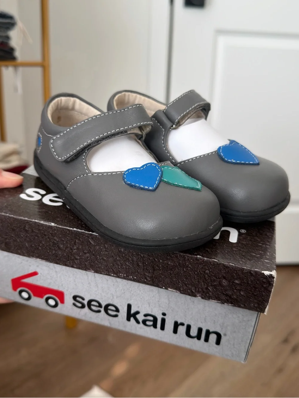 See Kai Run Gray Mary Janes Blue Teal Heart Appliqué Size 8c Toddler Girl